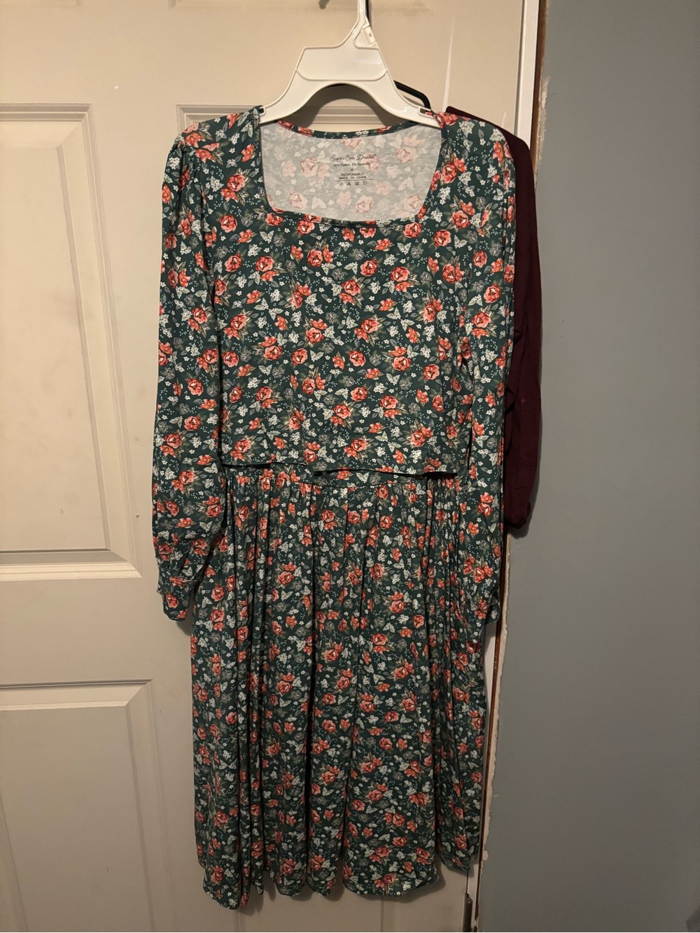 Super cute dresses by ringger holiday Midi Dress nursing size medium